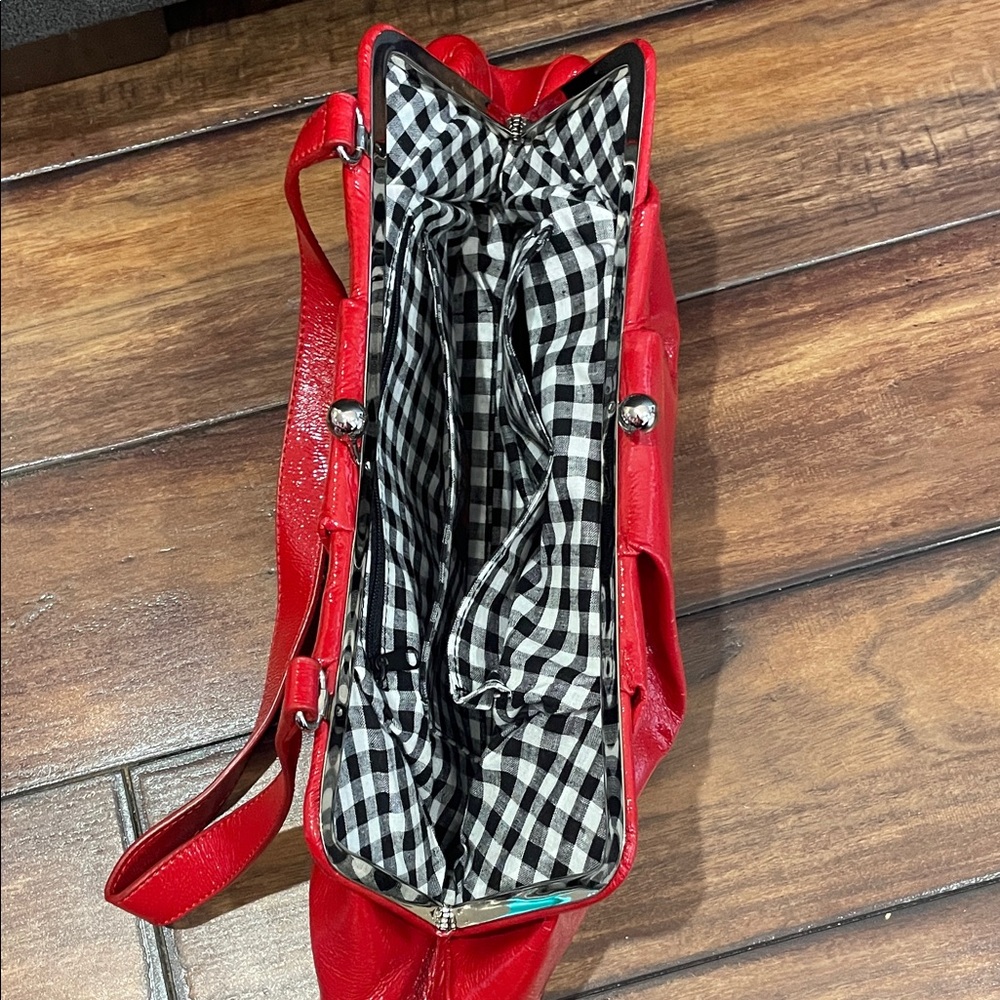 HOBO Red Leather Kiss-Lock Shoulder Clutch - Picture 4 of 6